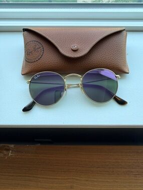 Ray-Ban Gold Frame Round Sunglasses 3446 Purple-Green Lenses (47/21)